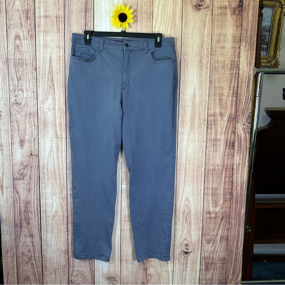 Gloria Vanderbilt Amanda Jeans Womens Size 18 Grey Denim Pants Straight plus - Picture 2 of 16